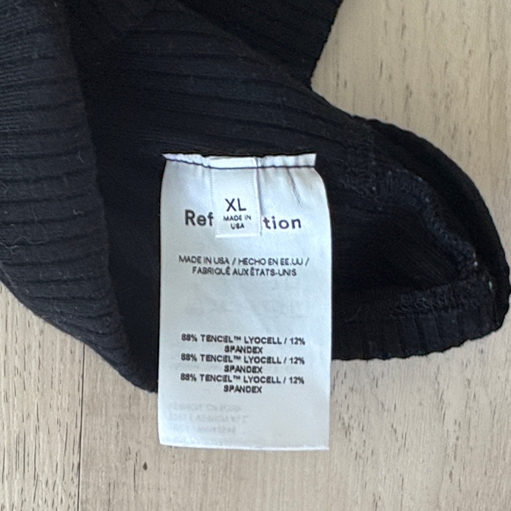 Reformation Black Ribbed Crop Top - Picture 4 of 4